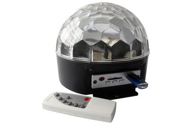 SD ve USB ile RGB Crystal Magic Ball X&#39;mas Dance Party Disco Işıklar LED